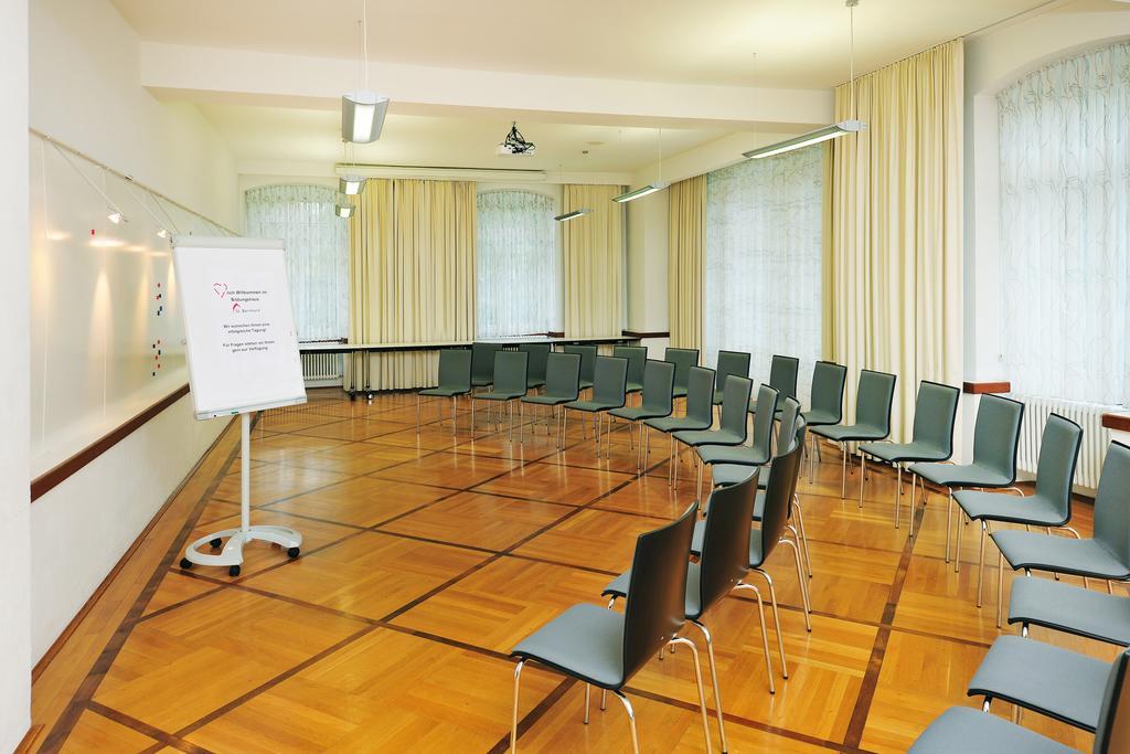 Bildungshaus St. Bernhard - Wohnen Und Tagen Hotel Rastatt Exterior foto